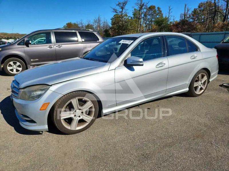 2011 Mercedes Benz C-Class фото