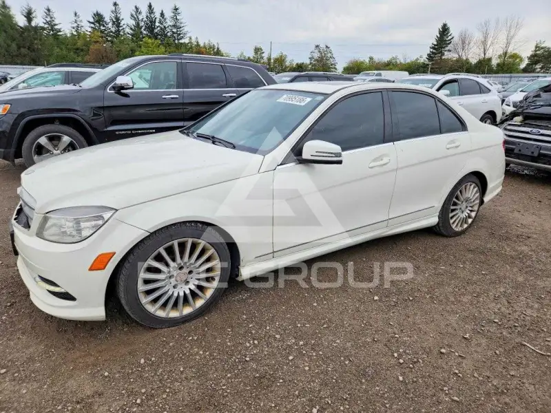 2011 Mercedes Benz C-Class фото