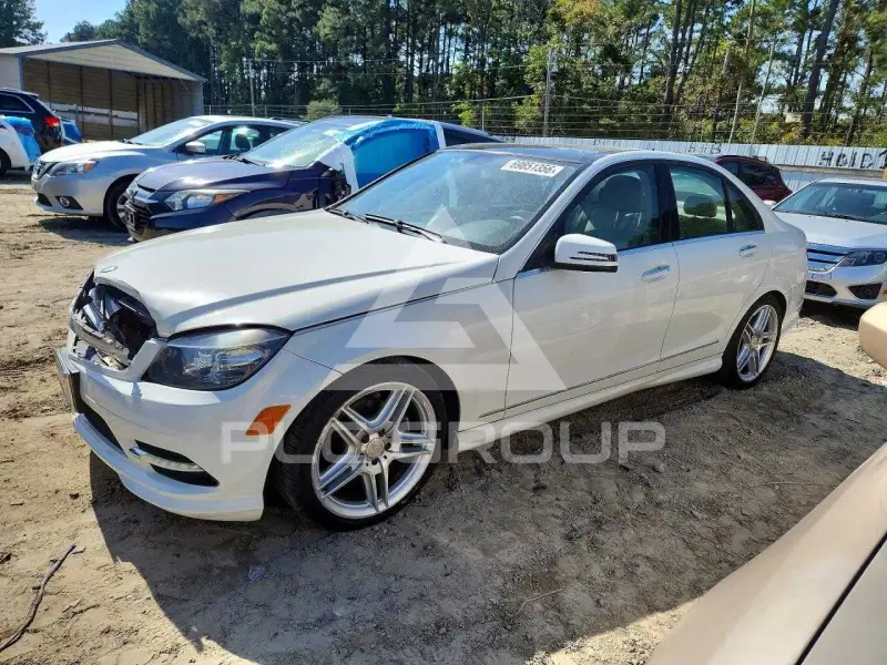 2011 Mercedes Benz C-Class photo