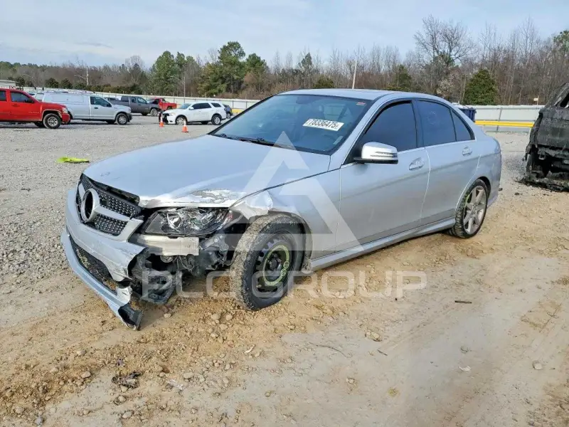 2011 Mercedes Benz C-Class фото