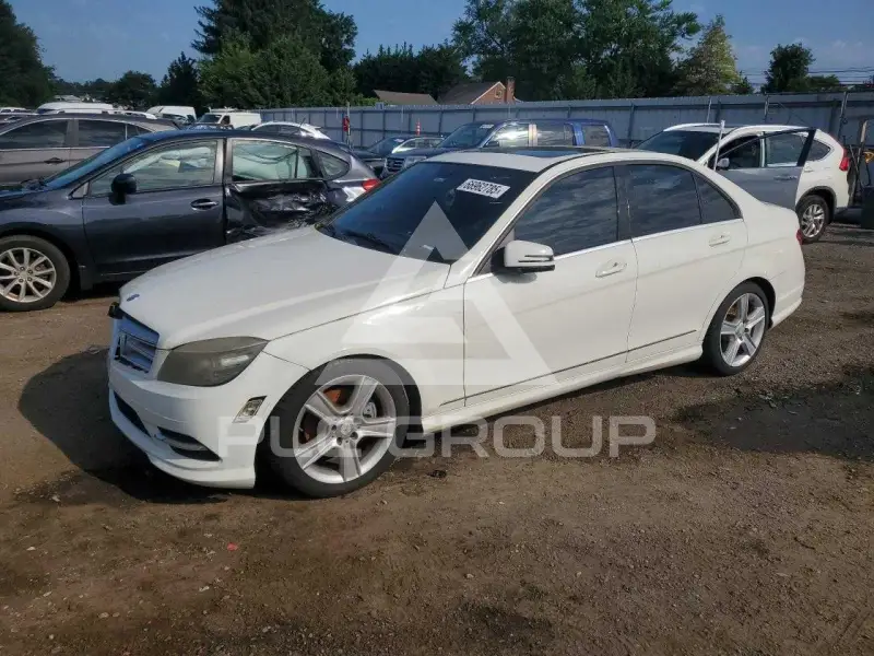 2011 Mercedes Benz C-Class фото