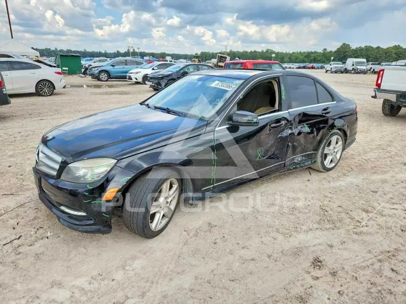 2011 Mercedes Benz C-Class фото