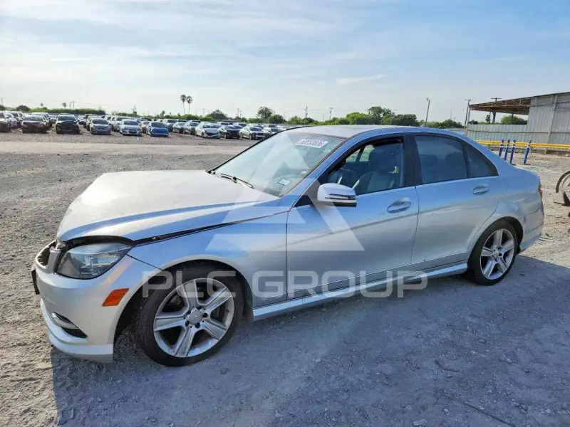 2011 Mercedes Benz C-Class фото