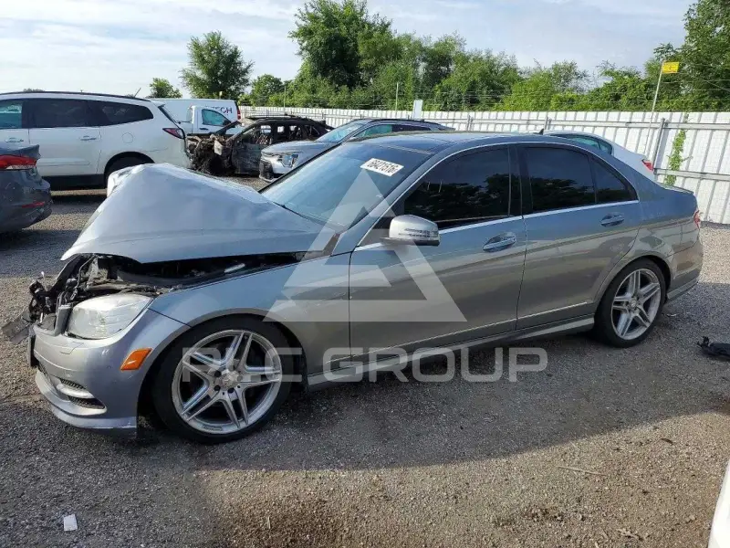 2011 Mercedes Benz C-Class фото