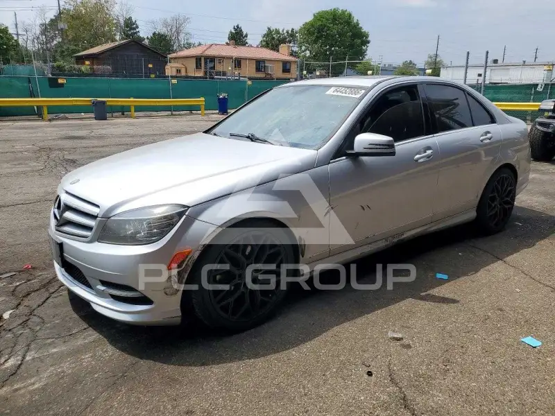 2011 Mercedes Benz C-Class фото