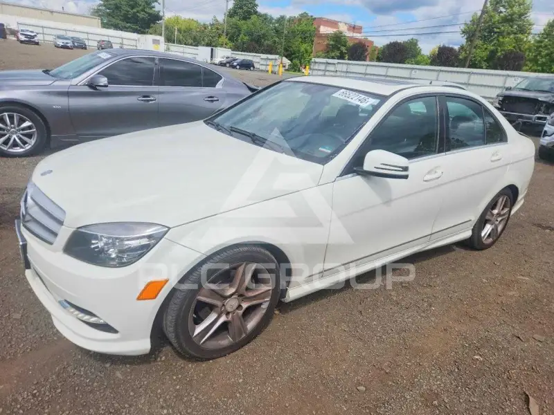 2011 Mercedes Benz C-Class photo