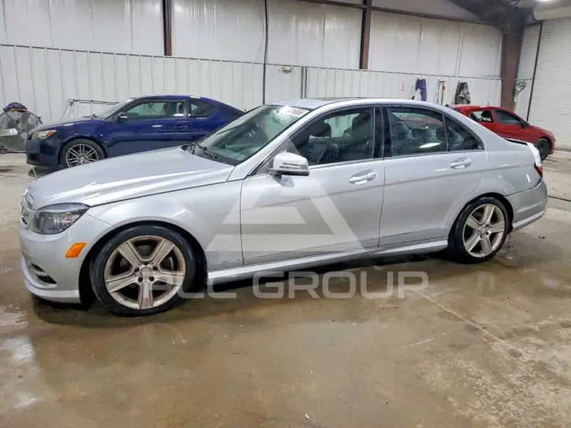 2011 Mercedes Benz C-Class фото