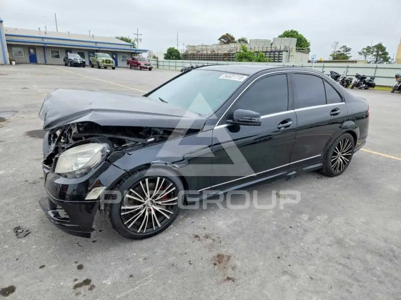 2011 Mercedes Benz C-Class фото
