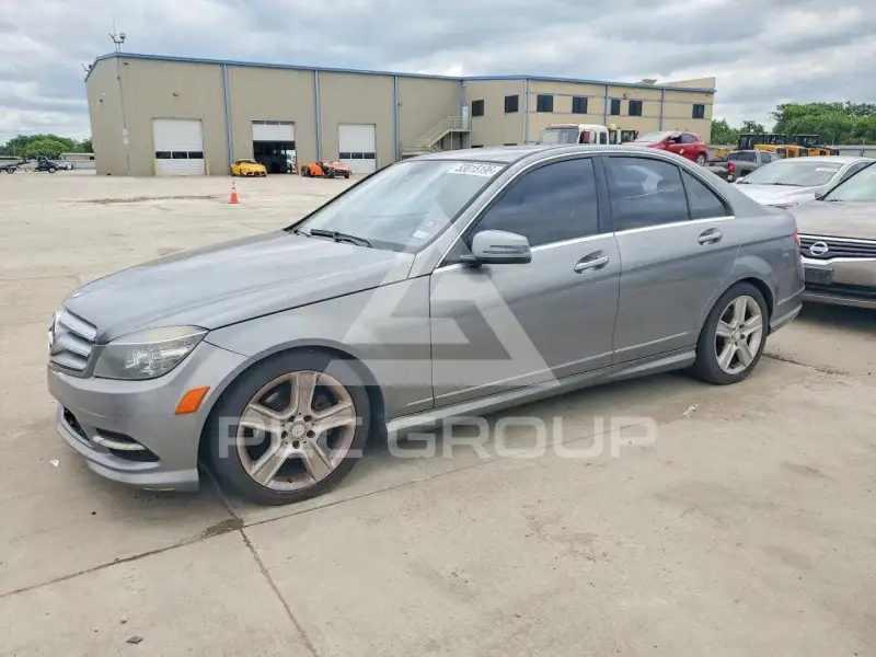 2011 Mercedes Benz C-Class фото