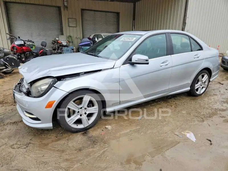 2011 Mercedes Benz C-Class фото