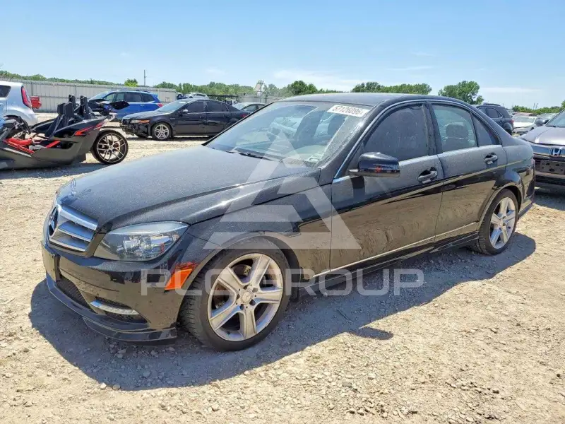 2011 Mercedes Benz C-Class фото