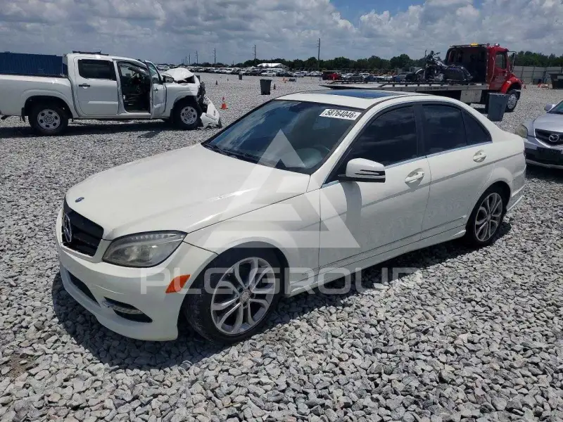 2011 Mercedes Benz C-Class photo