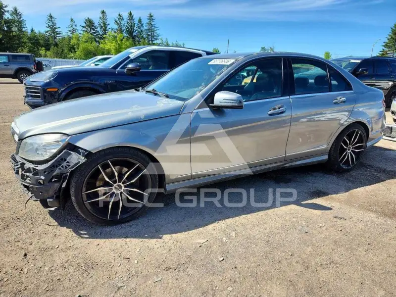 2011 Mercedes Benz C-Class photo