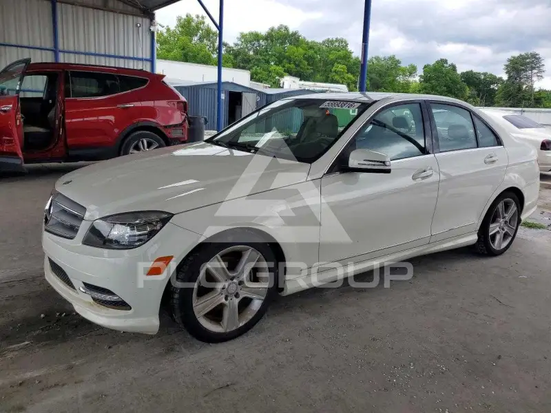 2011 Mercedes Benz C-Class photo