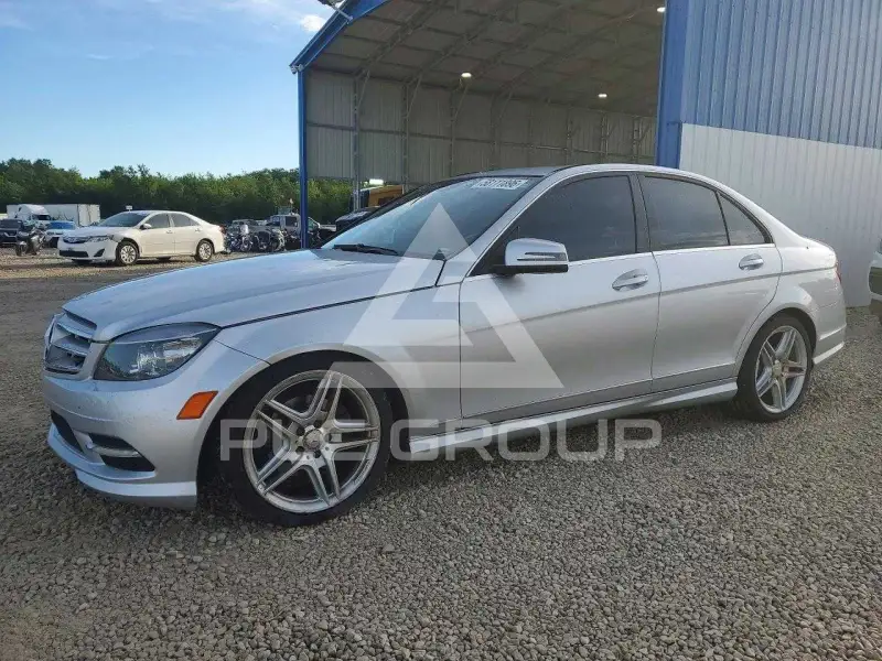 2011 Mercedes Benz C-Class фото