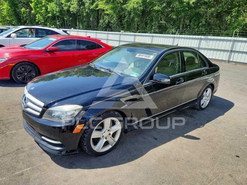 2011 Mercedes Benz C-Class photo