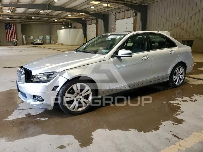 2011 Mercedes Benz C-Class photo