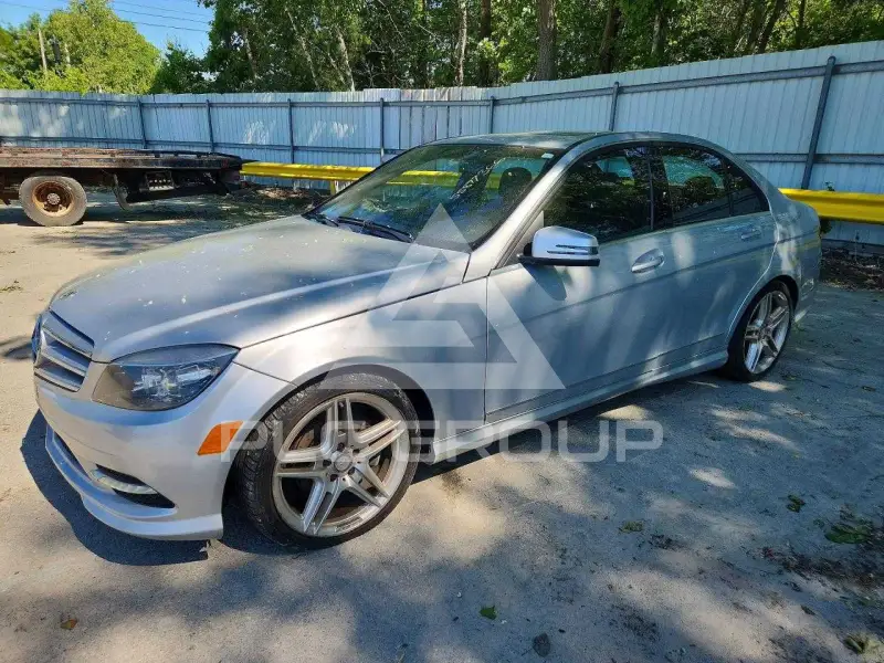 2011 Mercedes Benz C-Class photo