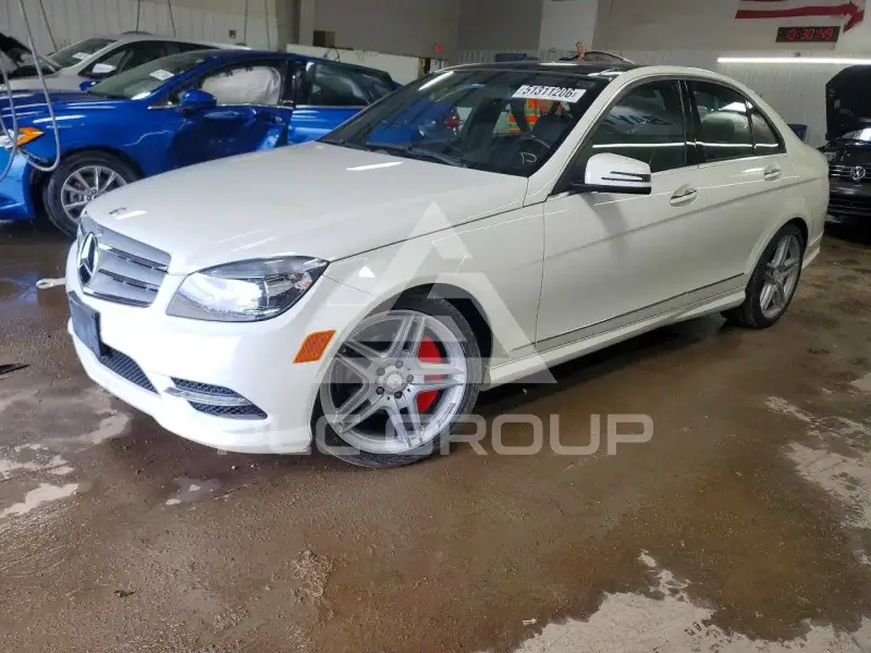 2011 Mercedes Benz C-Class photo