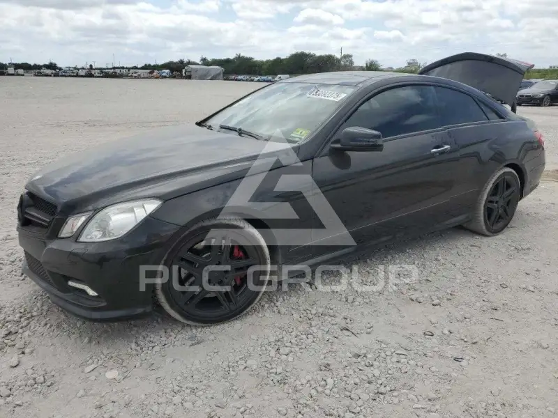 2011 Mercedes Benz E-Class фото