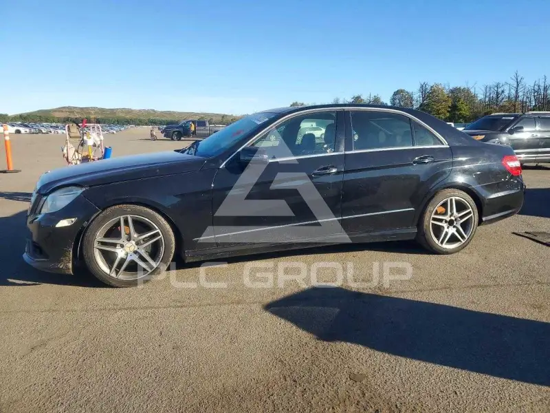 2011 Mercedes Benz E-Class фото