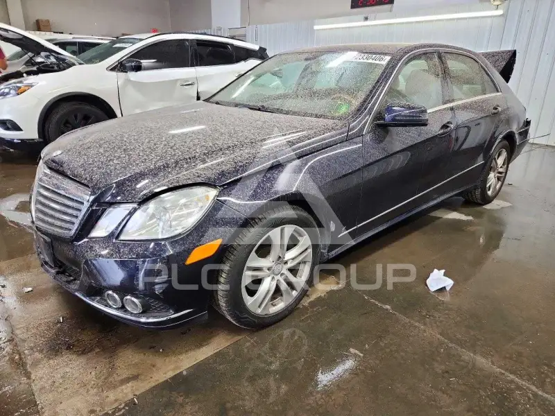 2011 Mercedes Benz E-Class фото