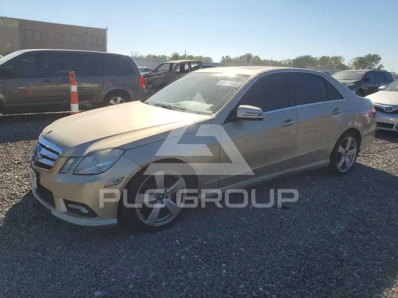 2011 Mercedes Benz E-Class фото