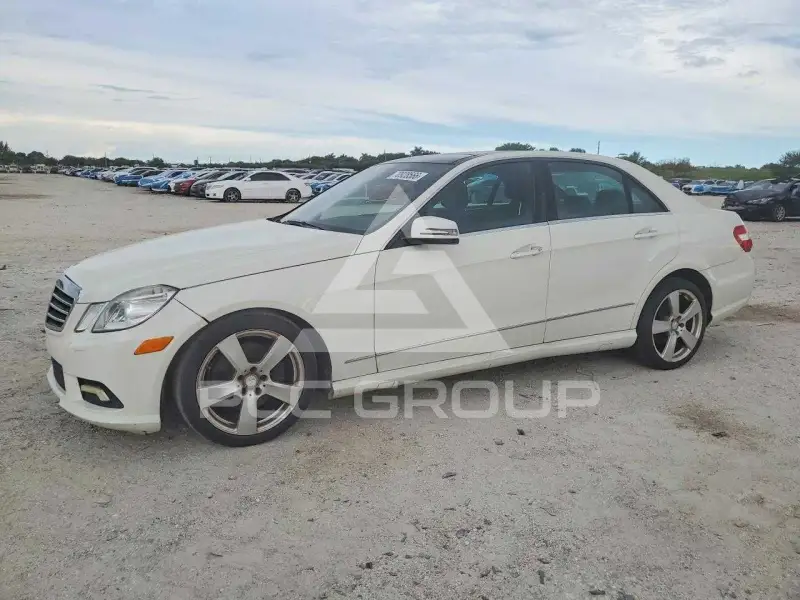 2011 Mercedes Benz E-Class фото
