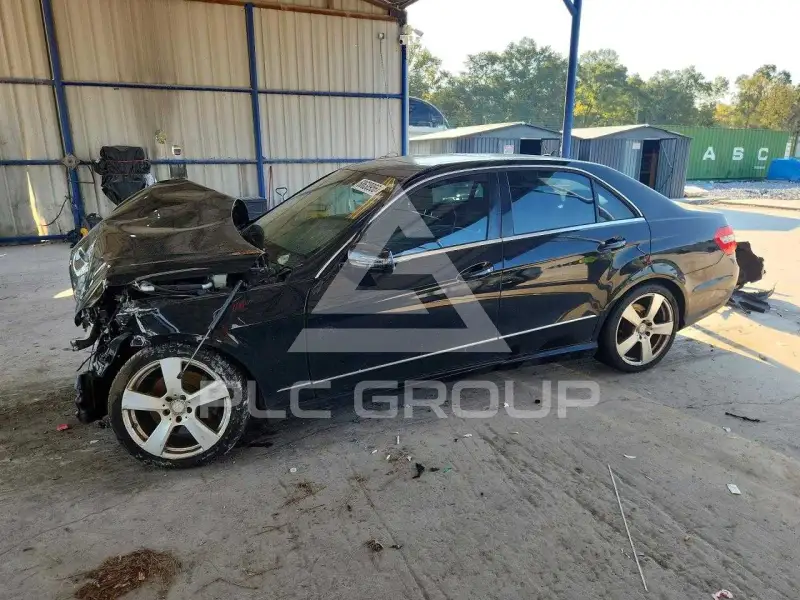 2011 Mercedes Benz E-Class фото