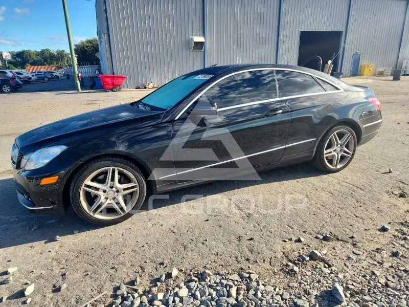 2011 Mercedes Benz E-Class фото