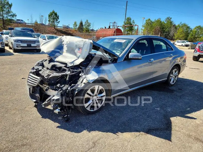 2011 Mercedes Benz E-Class фото