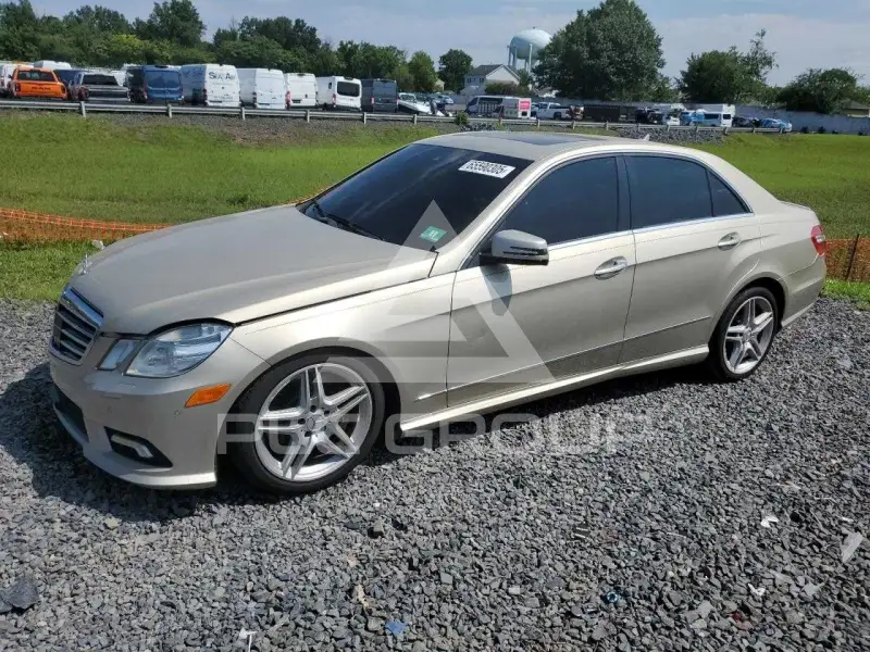 2011 Mercedes Benz E-Class фото