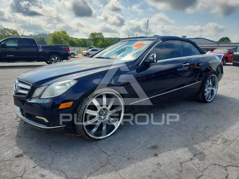 2011 Mercedes Benz E-Class фото