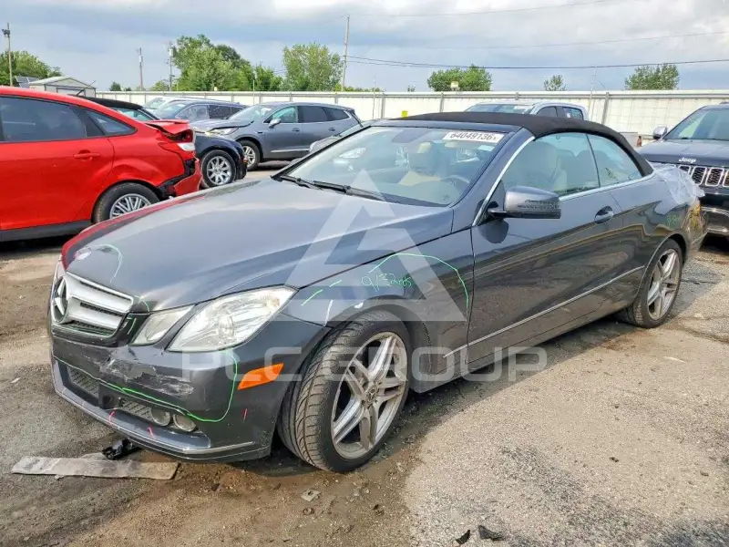 2011 Mercedes Benz E-Class фото