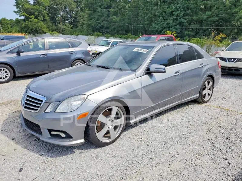 2011 Mercedes Benz E-Class фото