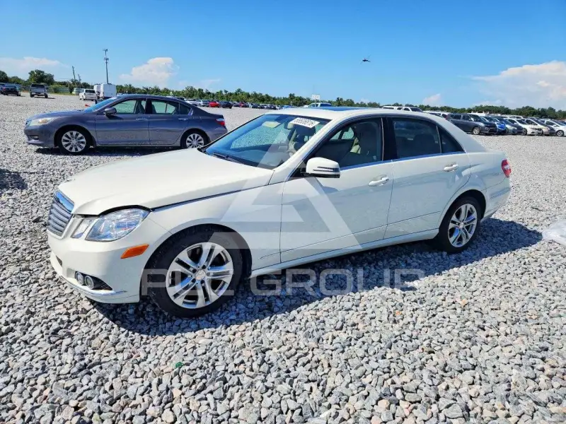 2011 Mercedes Benz E-Class photo