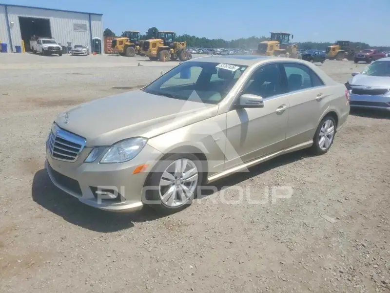 2011 Mercedes Benz E-Class фото