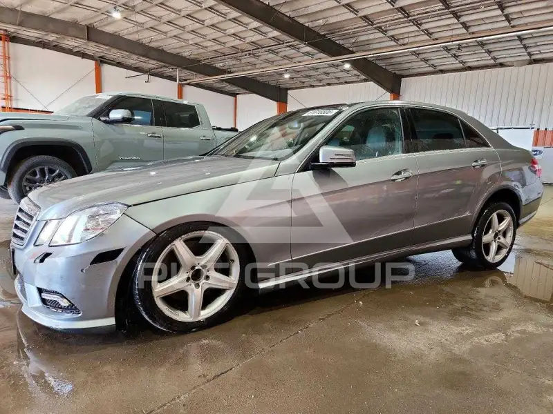 2011 Mercedes Benz E-Class photo