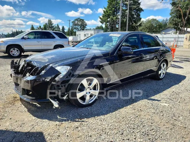 2011 Mercedes Benz E-Class фото