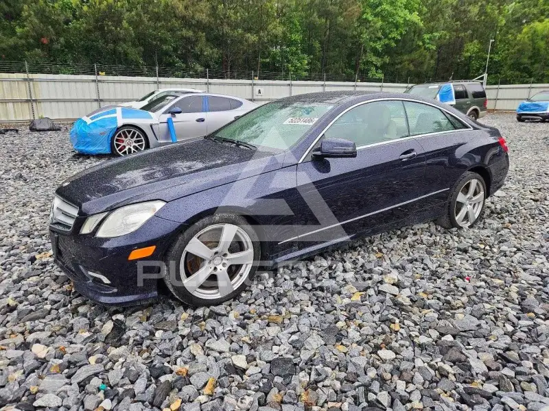 2011 Mercedes Benz E-Class фото