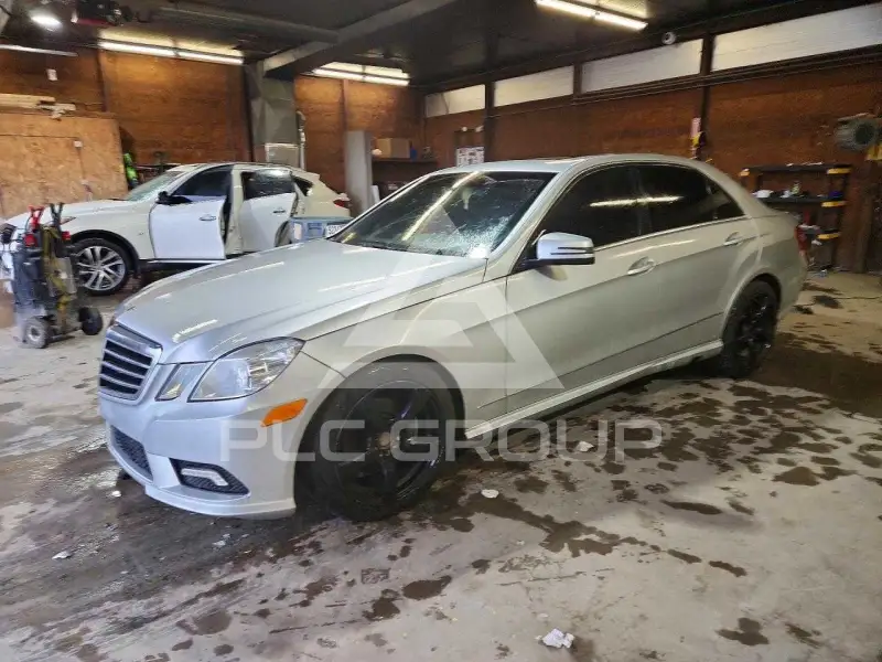 2011 Mercedes Benz E-Class фото