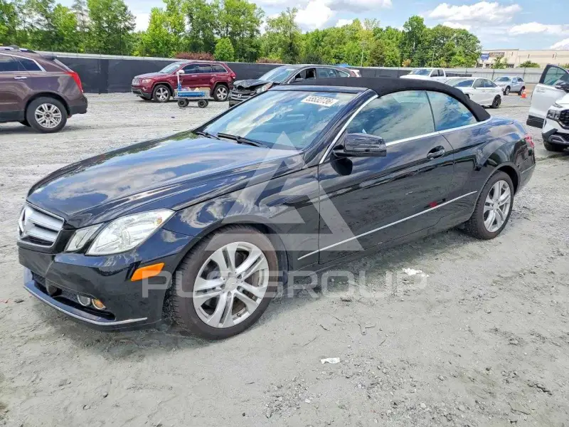 2011 Mercedes Benz E-Class фото