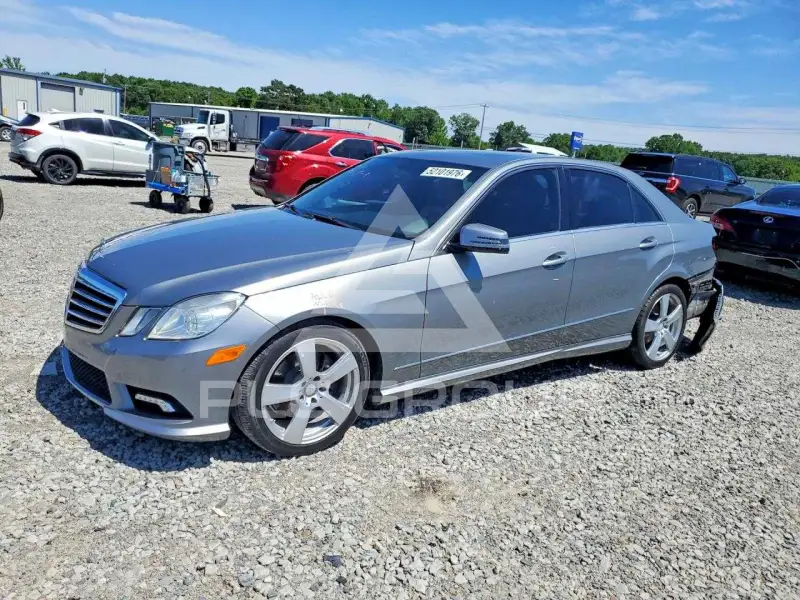 2011 Mercedes Benz E-Class фото