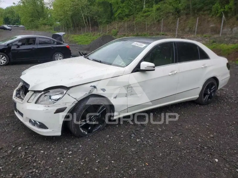 2011 Mercedes Benz E-Class фото