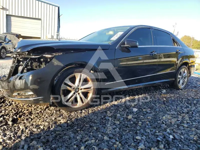 2011 Mercedes Benz E-Class фото