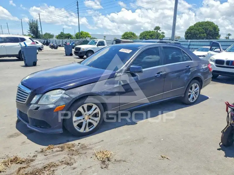 2011 Mercedes Benz E-Class фото