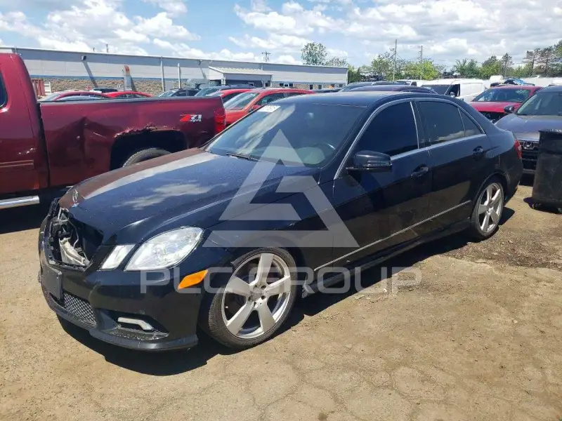2011 Mercedes Benz E-Class фото