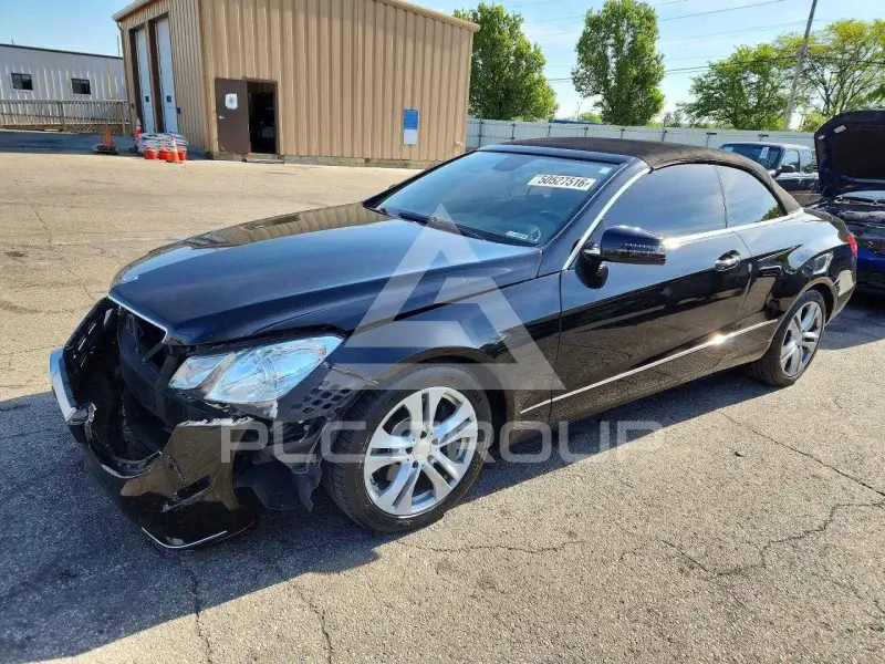 2011 Mercedes Benz E-Class фото