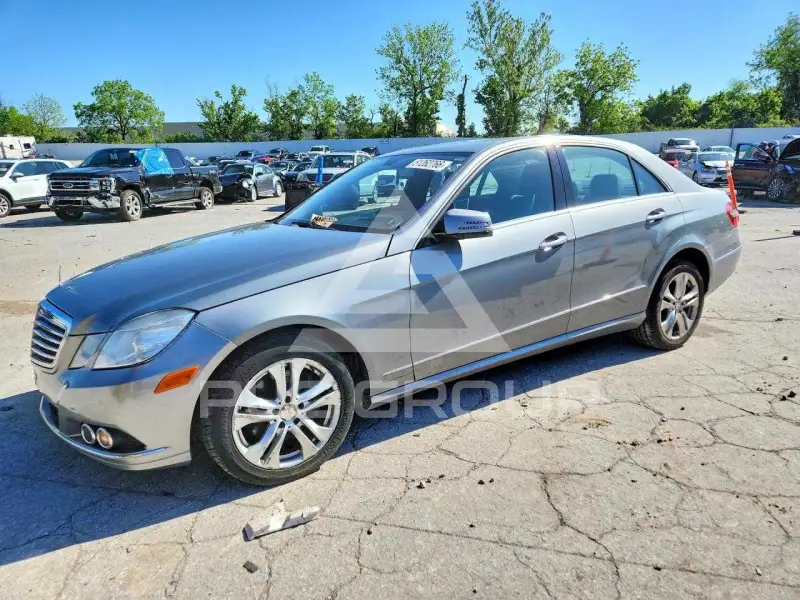 2011 Mercedes Benz E-Class фото