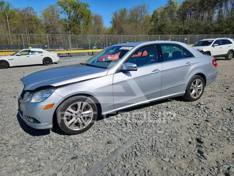 2011 Mercedes Benz E-Class фото